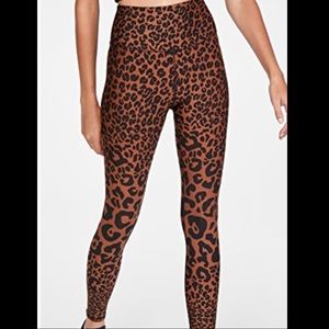Good American Active print leggings